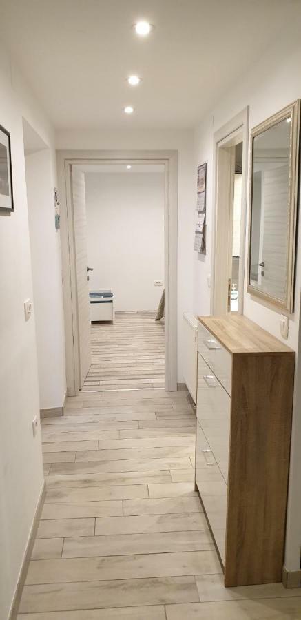 Apartman Sevilya Кострена Екстериор снимка